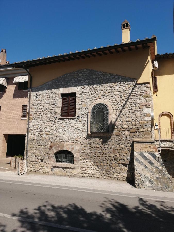 Sulle Orme Di Francesco Appartamento Blu Bastia Umbra Eksteriør billede