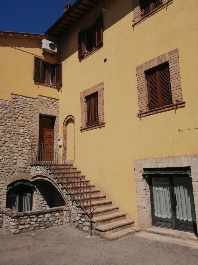Sulle Orme Di Francesco Appartamento Blu Bastia Umbra Eksteriør billede